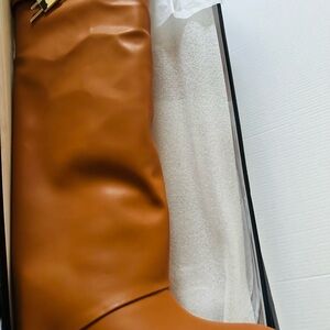 Elegant Brown Leather Women's Boots